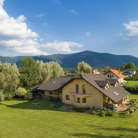 Na Helstyne Apartment Frenstat pod Radhostem Exterior photo